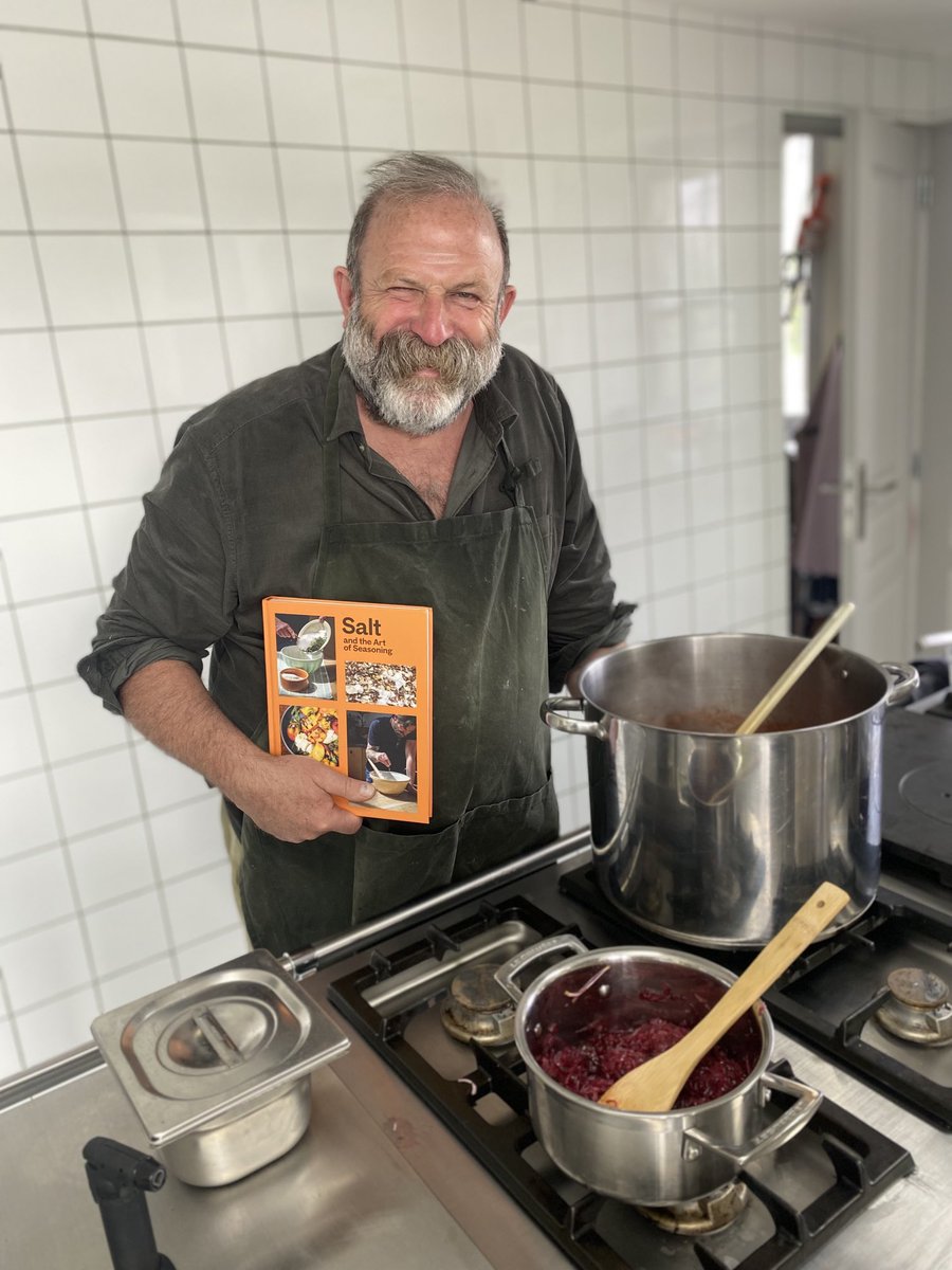 We’re in full swing getting ready for our first wedding of the season and look what I’ve got!! James ⁦<a href="/eco_boy/">James Strawbridge</a>⁩ new book is out today  I’m a very proud dad - it’s techie and creative and a great addition to the library…. Do the tomato test it says a lot about seasoning…