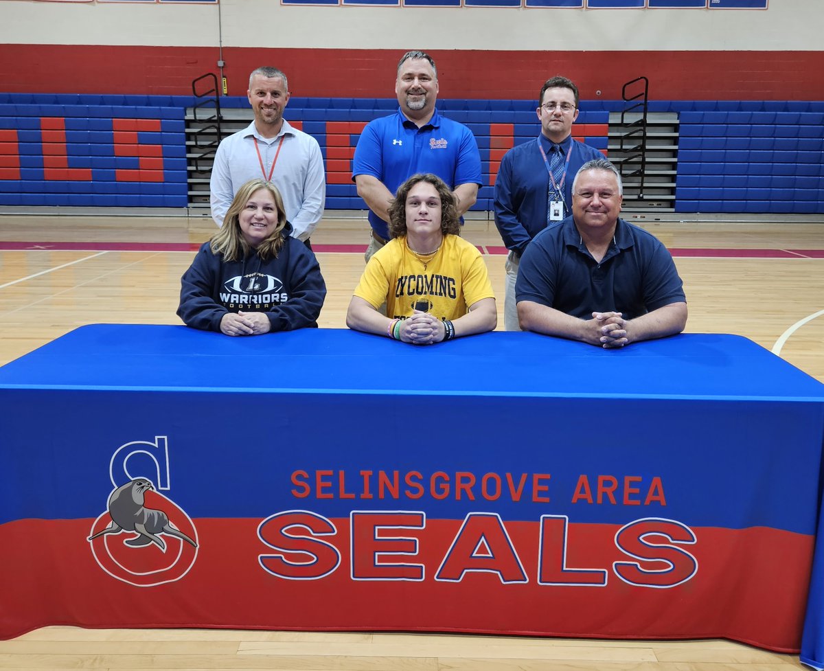 Congratulation to Nick Rice on continuing his athletic and academic career at Lycoming College.  Nick will play football and study education.