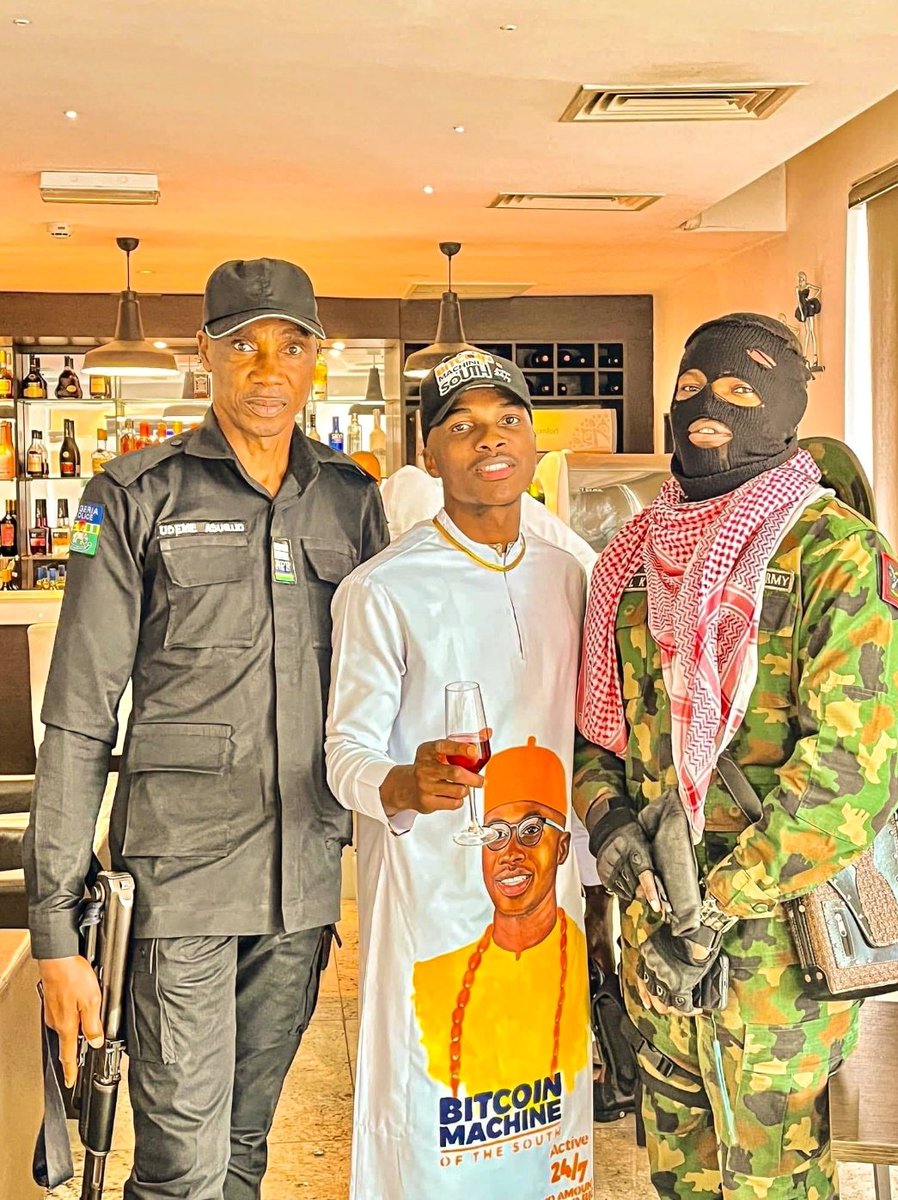 GODWINETUKSMAT's tweet image. Here's the #bitcoinmachine of the south.
 🤔 Guess what,
 today is his day.

 He's deligent and straight forward in dealing and interacting with his clients. 

Brave and strong is the word to describe you.

Have a fun filled day #bitcoin machine of the south. 🥂