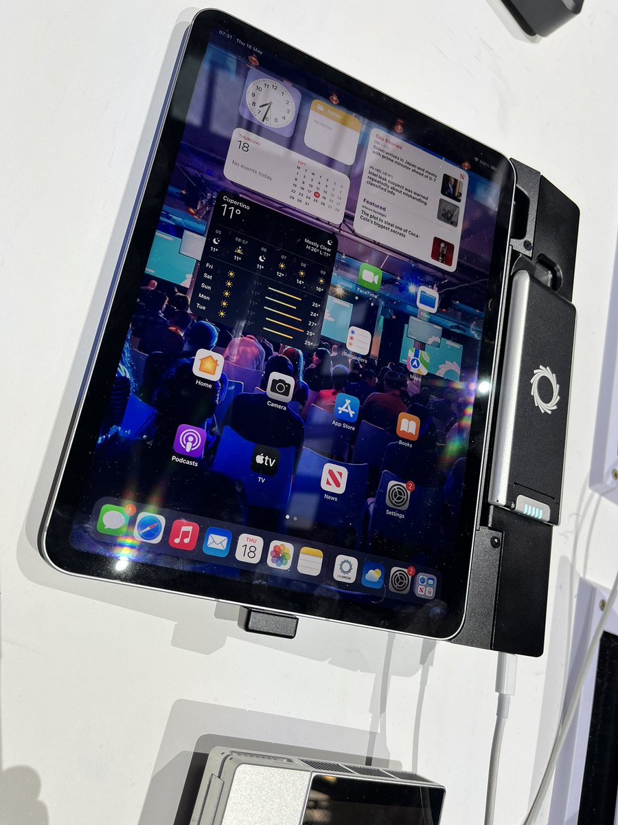 The small form factor minION evolving into a tricorder like device that can dock into iPad Pro (sequencing as … an Apple accessory!) - due out Q3 this year #nanoporeconf