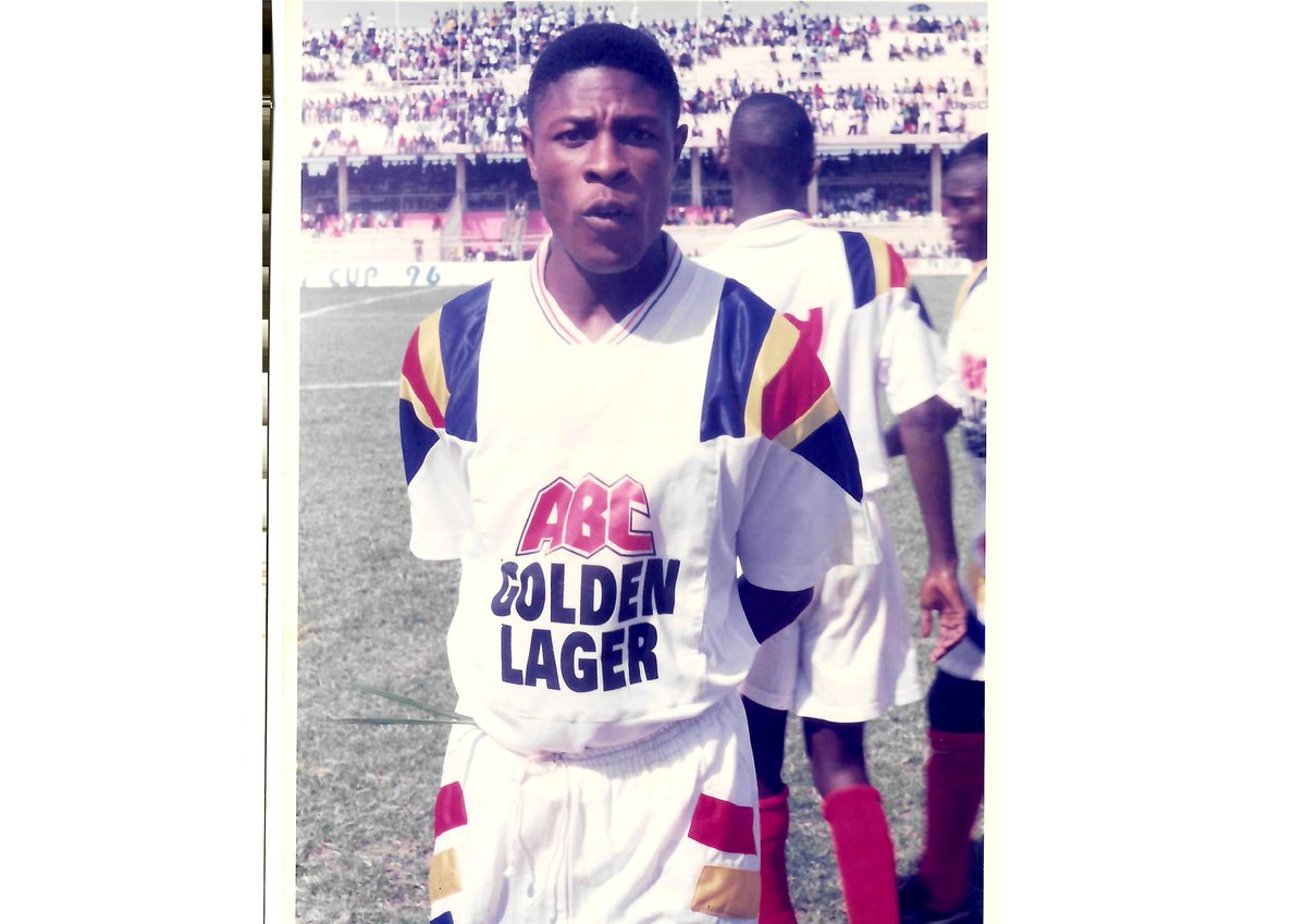 HeartsOfOakGH's tweet image. 🔴🟡🔵 || 📸 🔙

How well do you know your Hearts of Oak history? 

Name these generation of players in their ABC Golden Lager jersey. 

#AHOSC #ThroughBackThursday