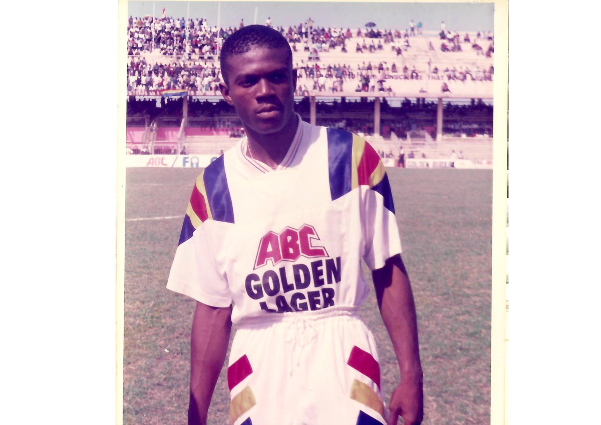 HeartsOfOakGH's tweet image. 🔴🟡🔵 || 📸 🔙

How well do you know your Hearts of Oak history? 

Name these generation of players in their ABC Golden Lager jersey. 

#AHOSC #ThroughBackThursday