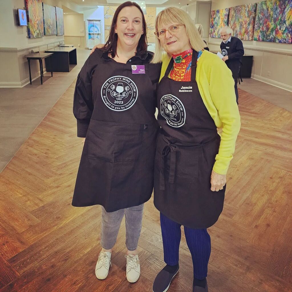 Aside from the incredible experience of putting my wine judging skills to work...I also got to meet the doyen of wine <a href="/jancisrobinson/">Jancis Robinson</a> instagr.am/p/CsYdNyhqkYI/