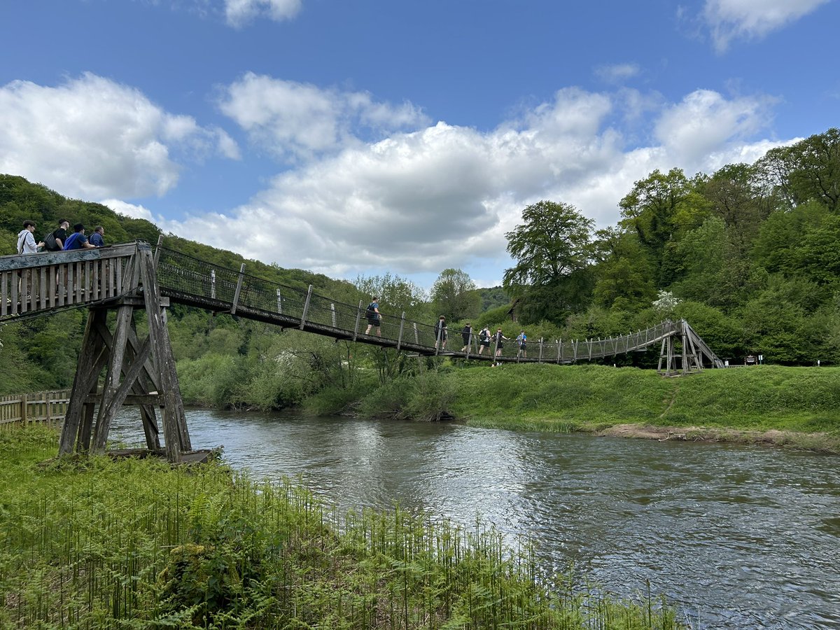 JakeCKCG's tweet photo. Excellent experience for our @coleggwent Crosskeys Sports and Public Services learners. 8 mile walk, overnight camp and canoeing down the Wye Valley river was completed by all for their outdoor assessments ✅ 📖☀️👌 https://t.co/rr5rqSvPPH