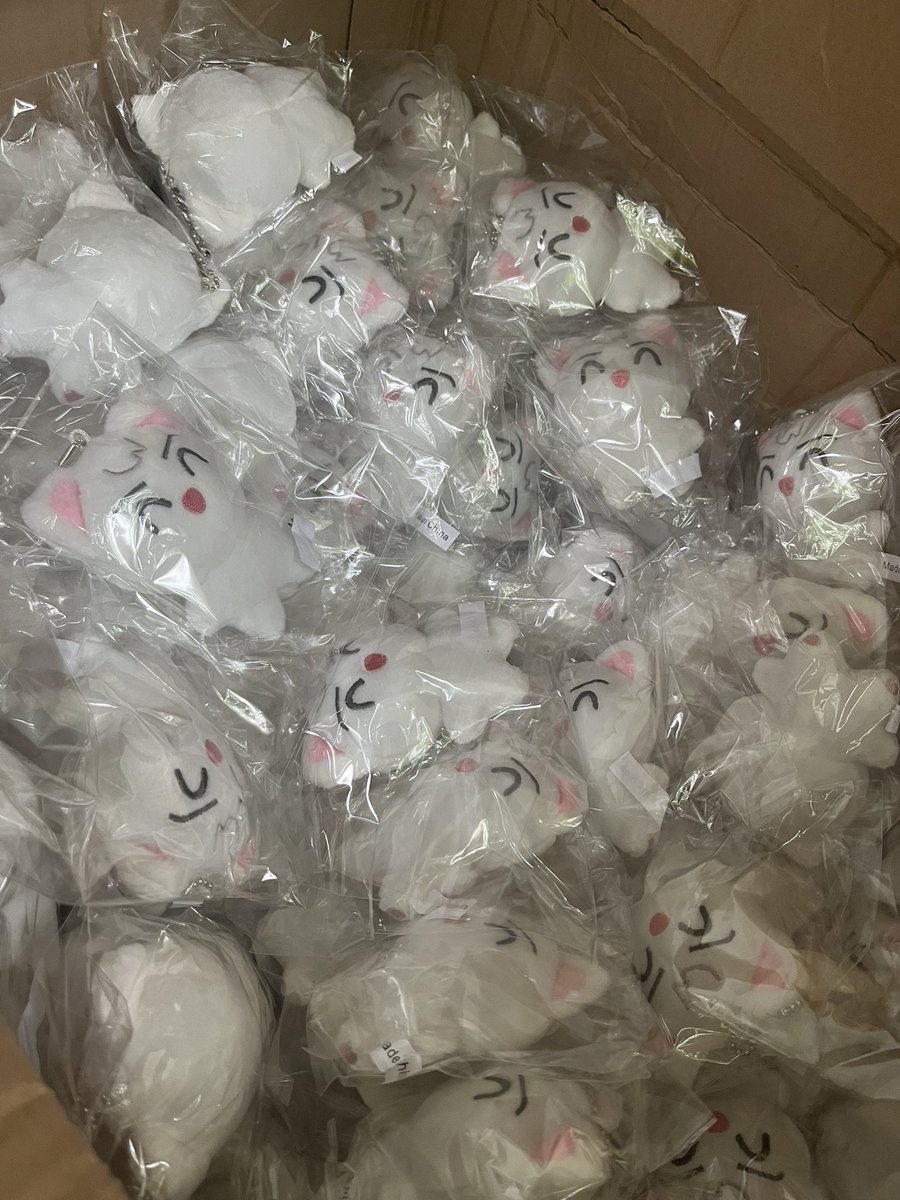 기다려 주셔서 감사합니다 🙇🏻‍♀️
후냥이 2차 한국 도착했습니다!
검수와 포장을 마치고 다음주 수-목 쯤부터 출고 예정입니다 😌
배송지 확인 한번씩 해주시고 수정하실 분들은 이번 주말까지 수정 마쳐 주세요! 감사합니다 🥰

※ 재고판매는 출고 후 따로 공지 드리도록 하겠습니다 😎