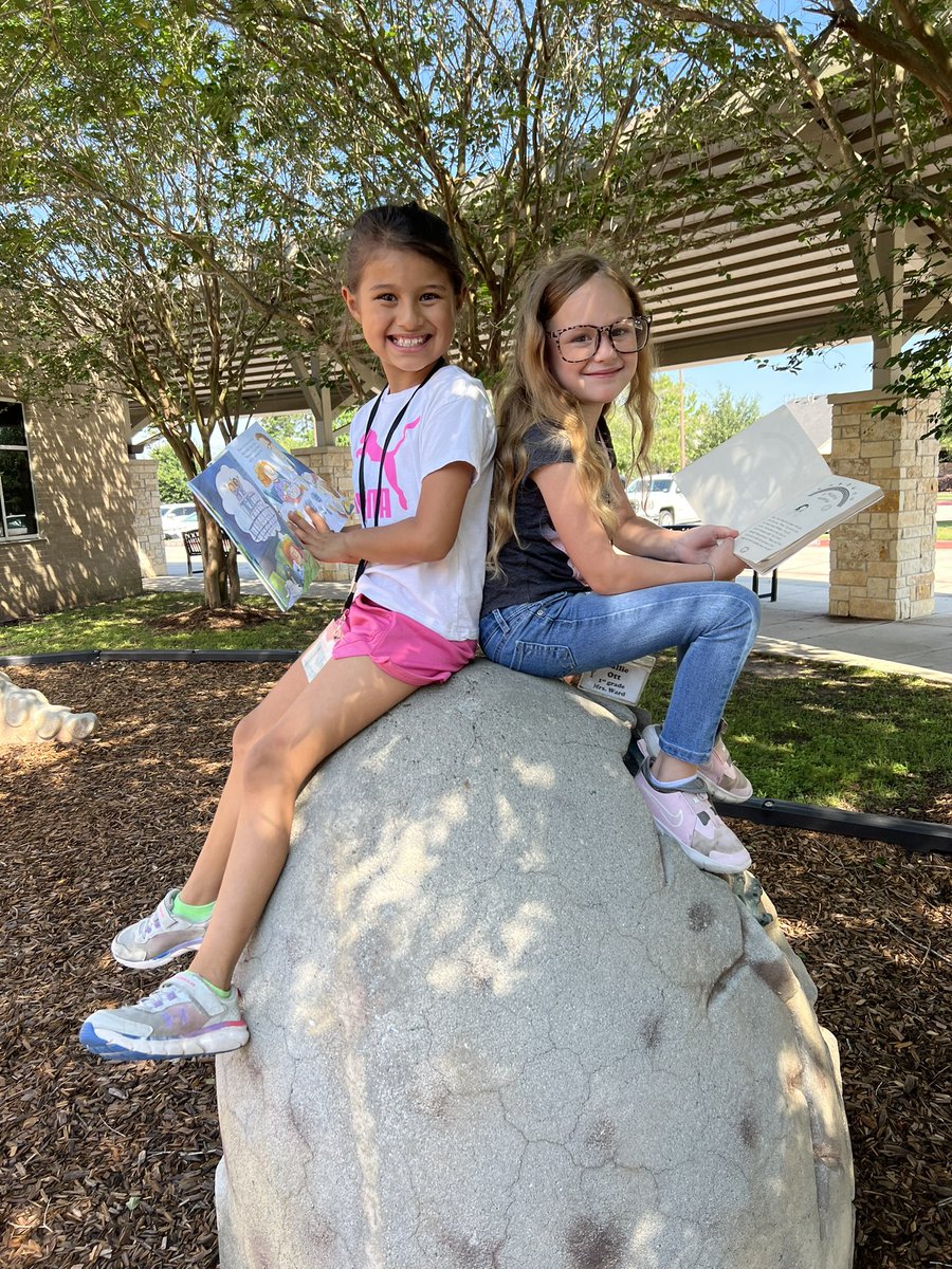 MrsWard_ASE's tweet photo. Yesterday was the perfect day to get outside and read! #countdowntosecondgrade @HumbleISD_ASE https://t.co/iz1jadlmG0