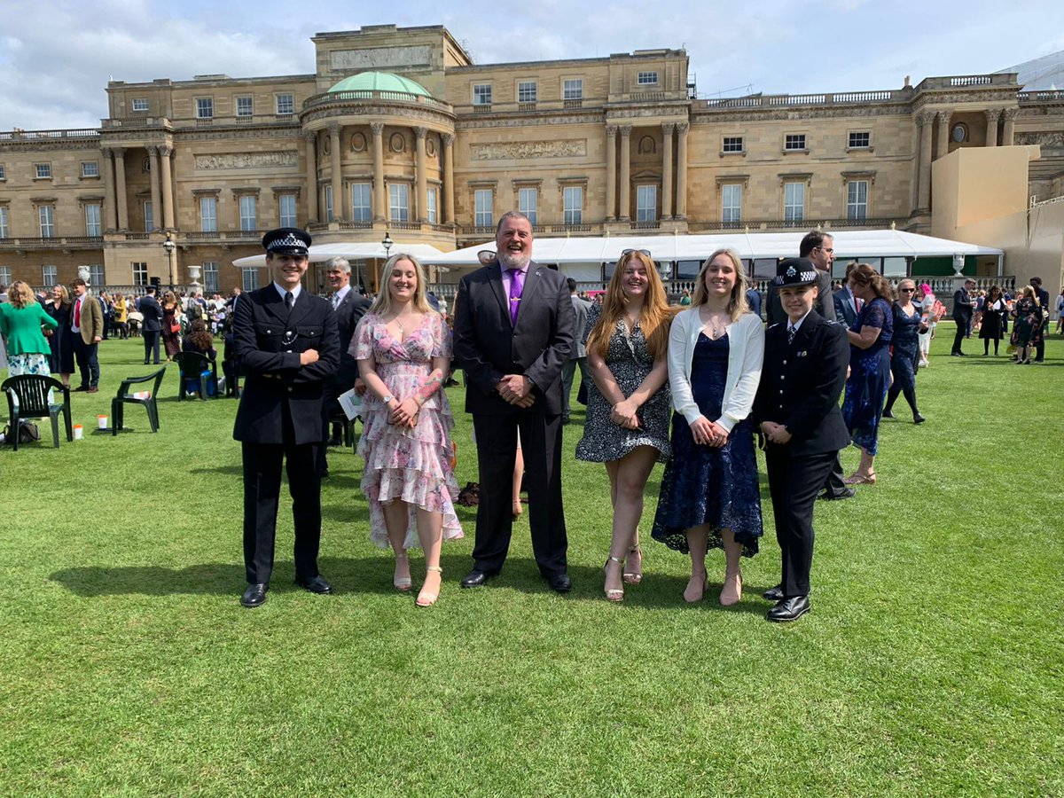 Bromley VPC (@bromleyvpc) on Twitter photo Very proud to have attended the Gold <a href="/DofE/">The Duke of Edinburgh’s Award</a> <a href="/DofELondon/">DofE London</a> Award Acheivers celebration at Buckingham Palce earlier this week with 6 of my ex Cadets. 3 now joined <a href="/metpoliceuk/">Metropolitan Police</a> two more on their way in. <a href="/MPSBromley/">South Area - Bromley MPS</a> <a href="/LBofBromley/">Bromley Council</a> <a href="/NewsteadWood/">Newstead Wood School</a> <a href="/StGeorgesSchBic/">St George's CE Primary School | Aquinas Trust</a> Very proud to have attended the Gold <a href="/DofE/">The Duke of Edinburgh’s Award</a> <a href="/DofELondon/">DofE London</a> Award Acheivers celebration at Buckingham Palce earlier this week with 6 of my ex Cadets. 3 now joined <a href="/metpoliceuk/">Metropolitan Police</a> two more on their way in. <a href="/MPSBromley/">South Area - Bromley MPS</a> <a href="/LBofBromley/">Bromley Council</a> <a href="/NewsteadWood/">Newstead Wood School</a> <a href="/StGeorgesSchBic/">St George's CE Primary School | Aquinas Trust</a>