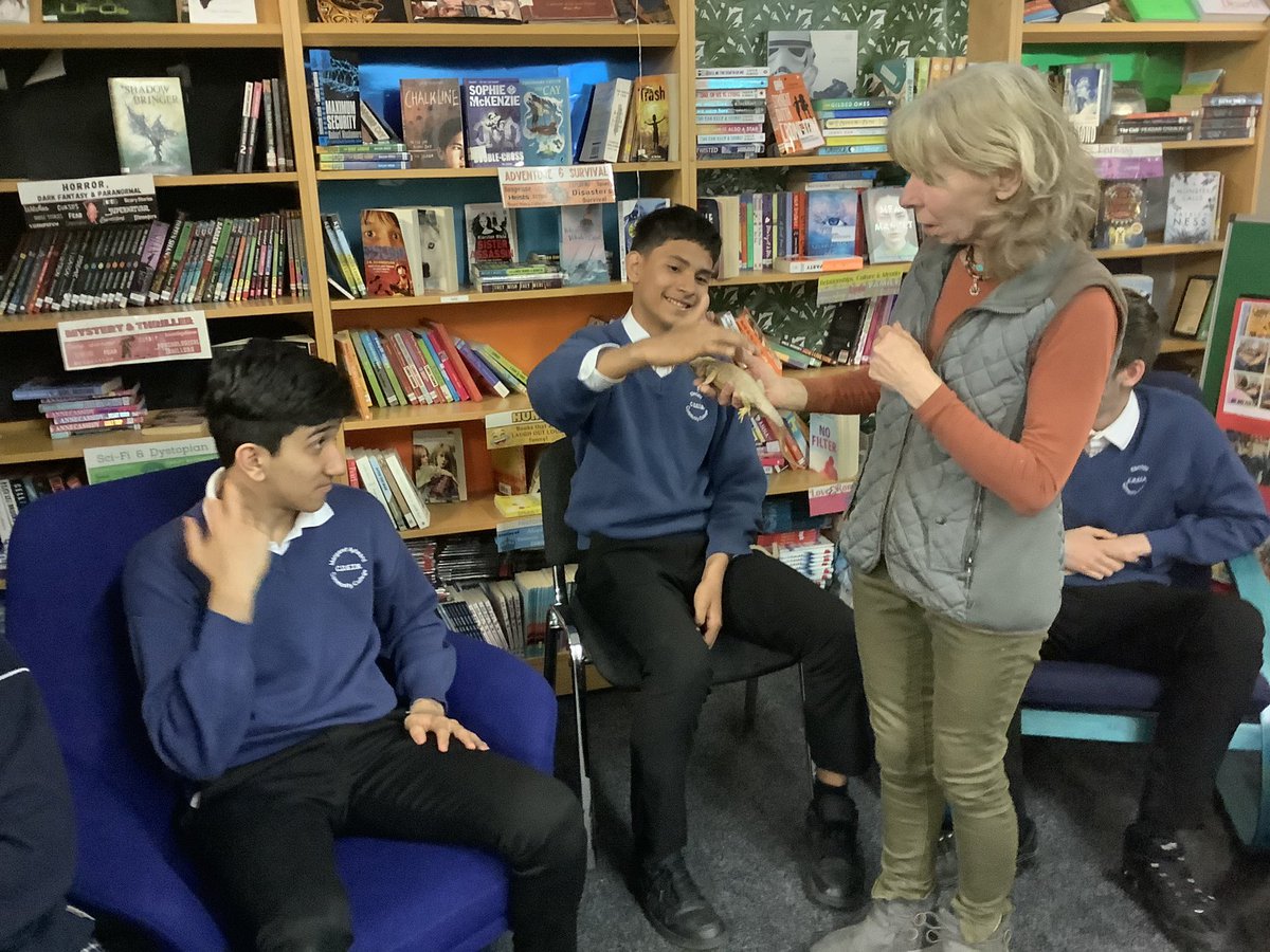 ellenfieldlib's tweet photo. An owl can hear a mouse heartbeat! The milk snake bites, then constricts it’s prey! All kinds of fascinating info from rescue &amp; conservation #AnimalMagic Limerick here @ellenfieldcc @jcsplibraries @CityofDublinETB https://t.co/dfODsWjz8K