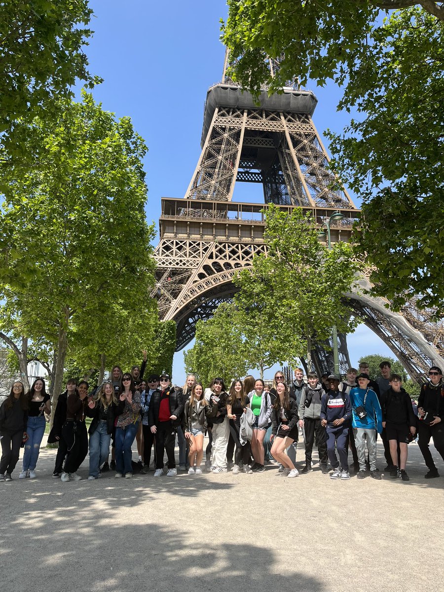Au revoir Paris! We’ve spent our last day sightseeing from height at the Montparnasse Tower, Exploring the areas and bakeries at the Louvre area, and soaking up the sun at the Eiffel Tower. Now heading back to the hotel to collect bags before beginning or journey home.