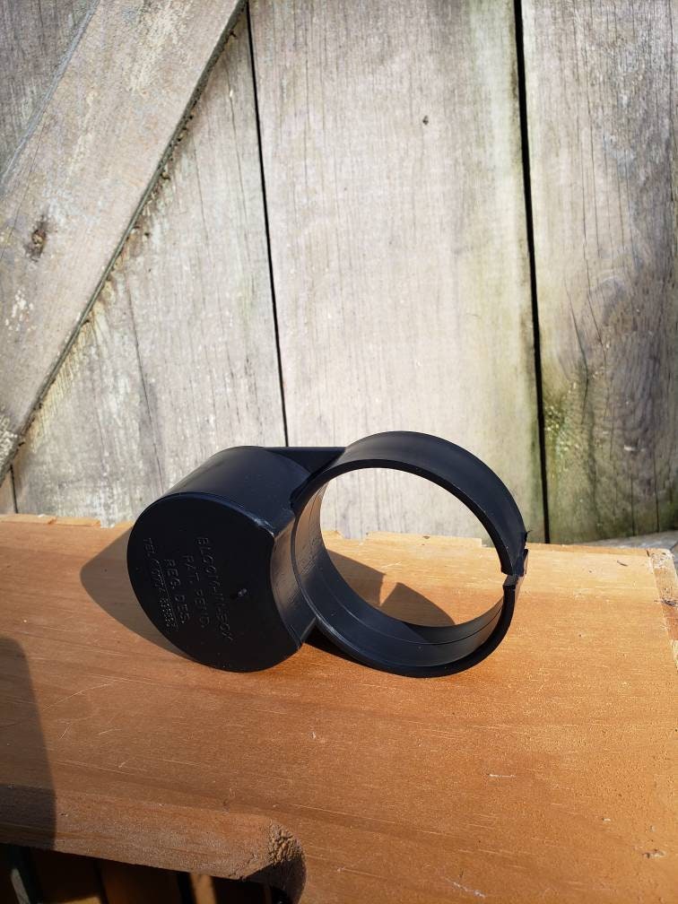 ShopYia's tweet photo. In my #etsy shop: Bottle Bouquets, Make beautiful floral bouquets that clip onto standard wine bottles and candles, Gift giving, table decorations https://t.co/0yMazBMf1Q #black #floralarrangement #tablecenterpieces #winelovers #hostessgift #partydecor #homedecor #diy https://t.co/XTdpAUy3mr