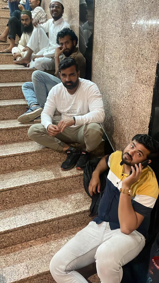 mazharsiddiqui0's tweet photo. Thank you @VFSGlobal for giving us a new #harassment story everyday in India. You can't handle the volume and pressure of #SaudiArabia #banvfs

@KSAembassyIND @KSAmofaEN @KSAconsulateBOM https://t.co/rxu6QxMqRt