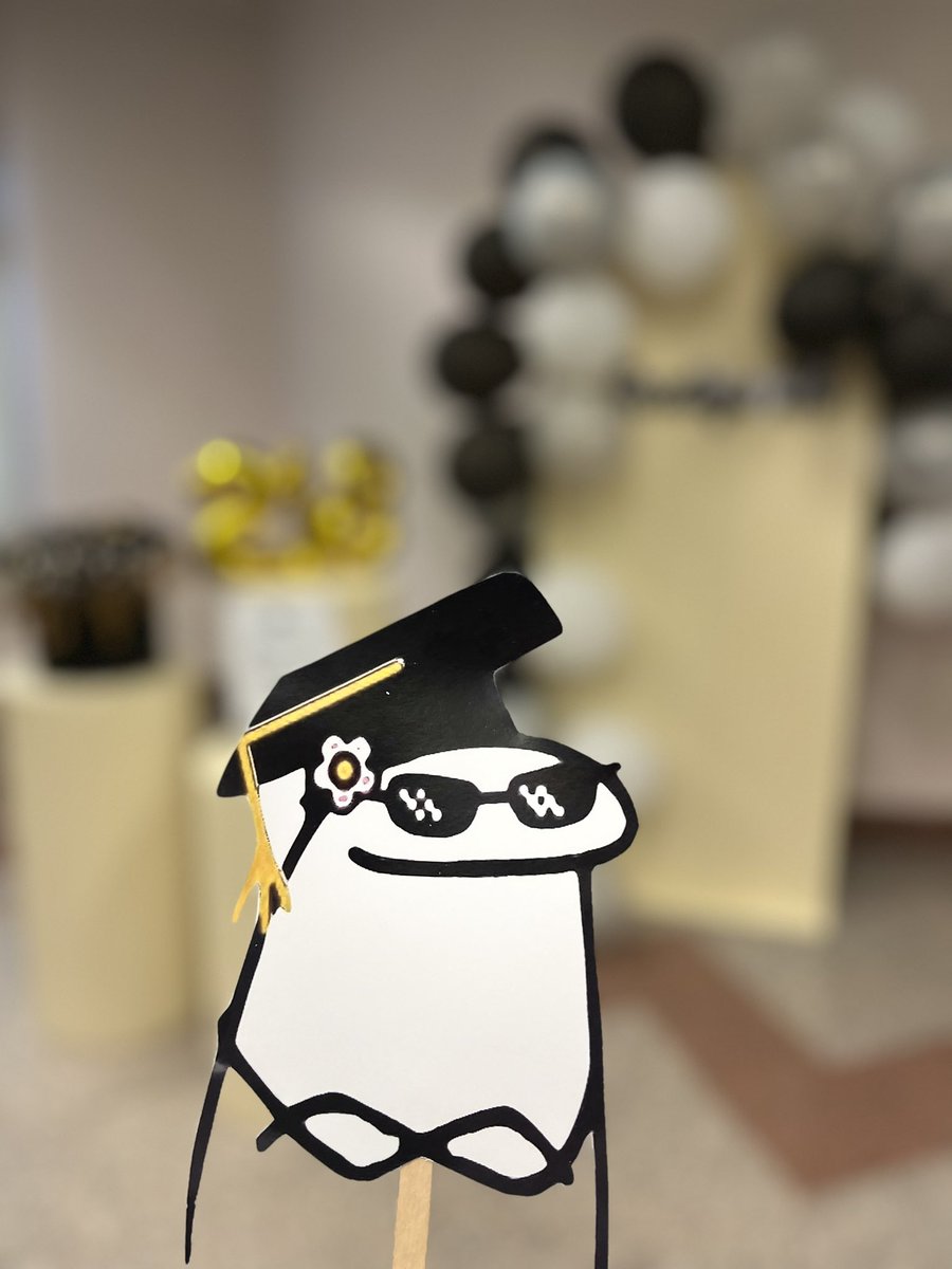 NorahAlsaad0's tweet photo. 🎓🎓🎓 https://t.co/4AAkNmLjmF
