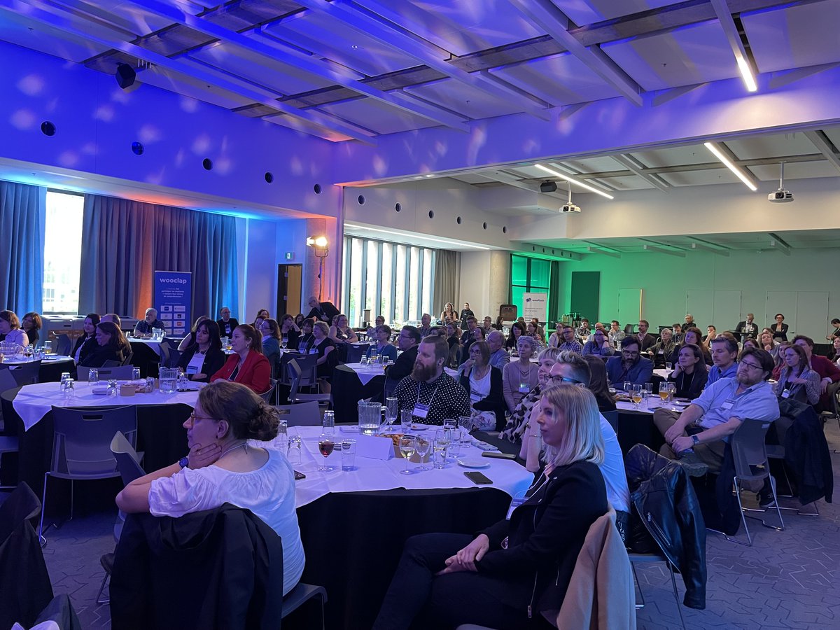 Grand privilège de représenter le ministère de l'Enseignement supérieur au gala de remise des Prix Hublo. Merci à Christelle Lison (@krieklison), <a href="/FelixArguin/">Félix Arguin</a> et Florian Meyer (<a href="/flomeyer/">Florian Meyer</a>) pour le magnifique travail. Bravo pour l'efficacité des conseillers pédagogiques! #ÉduQc