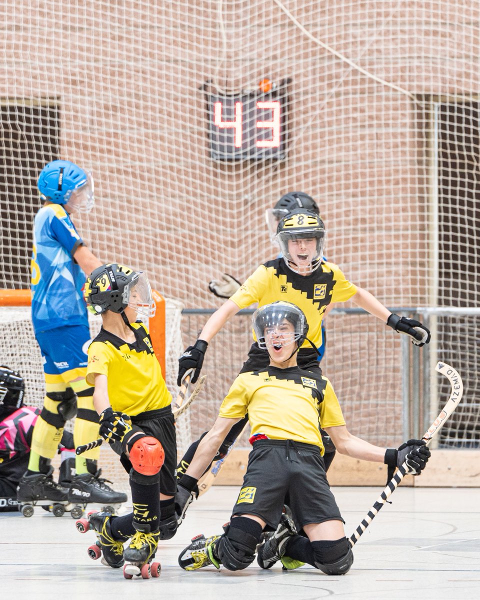 FCPatinatge's tweet photo. [🏑] 🤩 @CHMataro, @chcaldes (Aleví); i @FCBhoquei i @GironaCH (Juvenil), comencen avui la seva participació als Campionats d'Espanya.

🍀 Molta sort!
💪 Endavant el patinatge català!

#HoqueiPatins https://t.co/BfuRxsspql