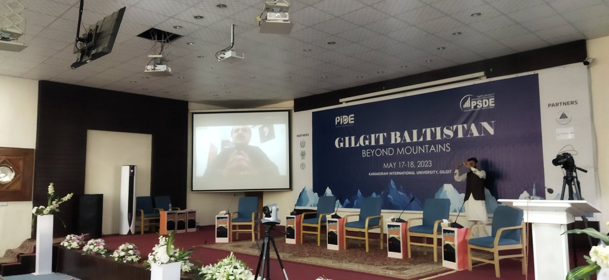 MShaafNajib14's tweet photo. Chief Secretary Gilgit Baltistan sharing his thoughts on the conference by @PIDEpk
#PIDExKIU #BeyondMountains https://t.co/ad53ObmaS2
