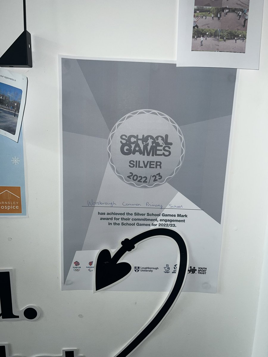 We are extremely pleased to receive our SILVER school games award for giving our children brilliant opportunities and provision! 🏏🚴🏽‍♂️🤸🏽‍♀️⛹🏽‍♀️🥅🏈Our next goal is GOLD! 🏅 #WCPSPE @WCommonPS #goingforgold @MissDouglas__ @MissMorris1299 @MrOgden5 @SgoHorizon