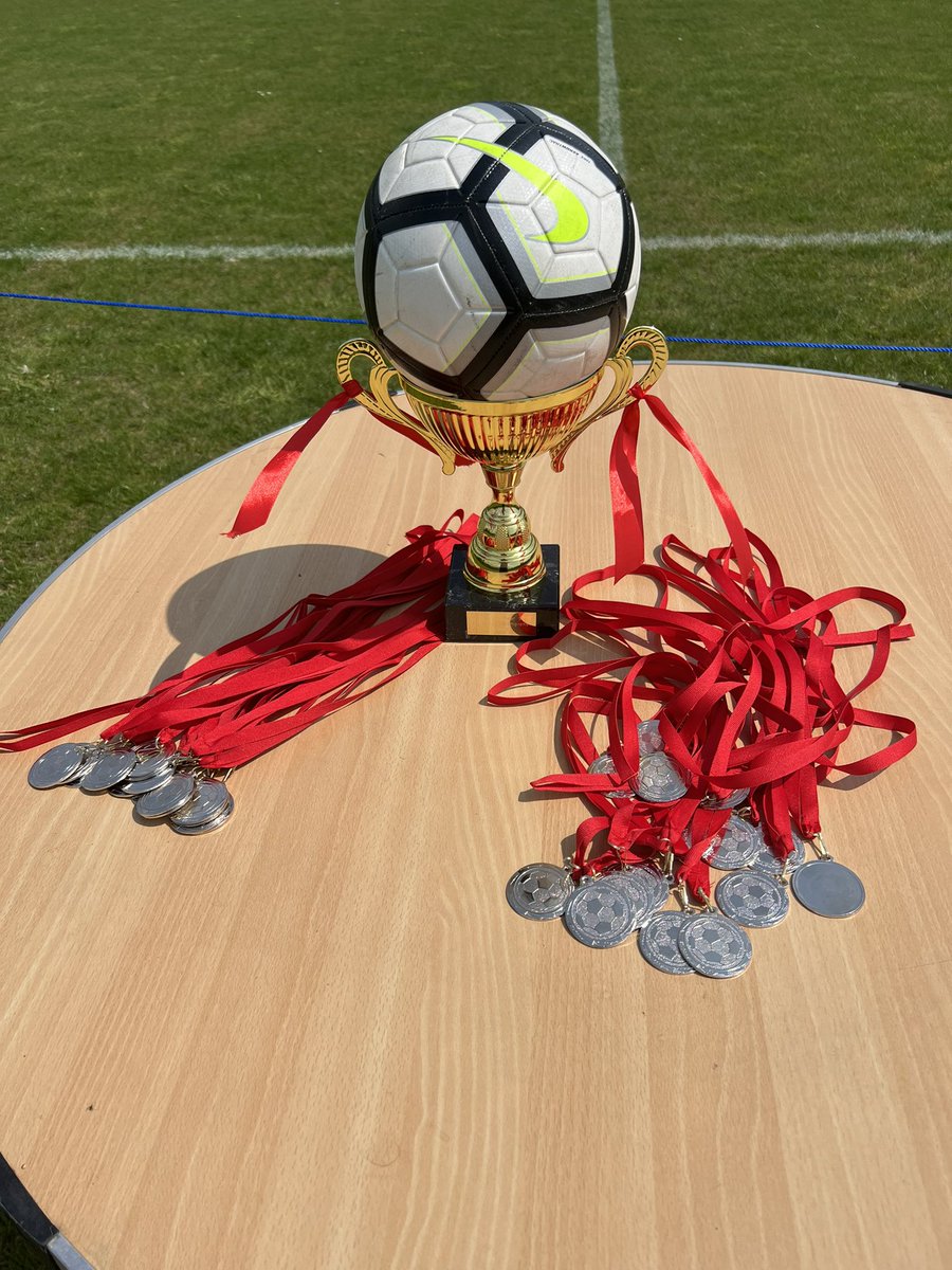 The stage is set here for the first of todays regional finals. Year 9 Bexhill Academy v Claremont #SESSFAFINALS