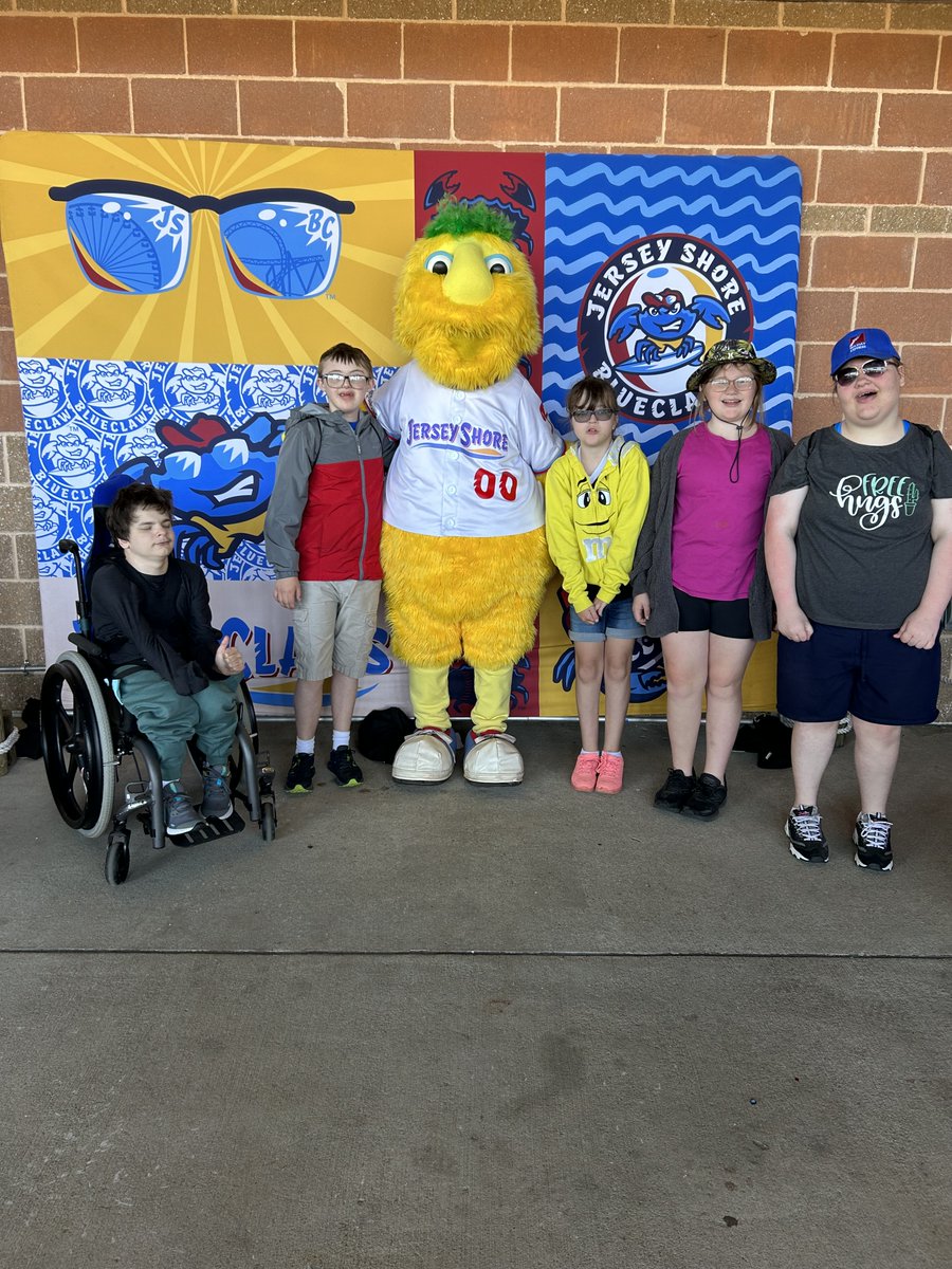 Nikki Gwiz tweet media