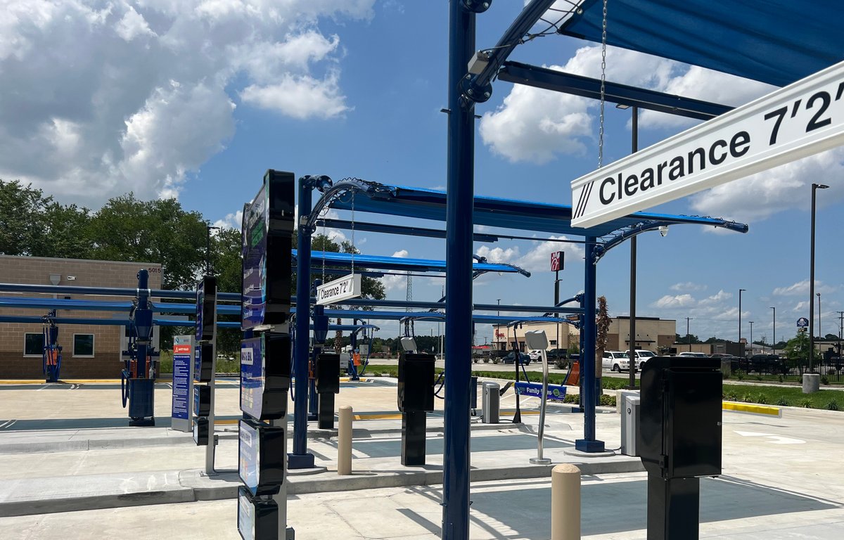 bluewaveexpress's tweet photo. Our newest location will open on Monday, May 22 at 7:00 AM! Visit us at 5015 39th St, Groves, TX 77619. We are located next to Chick-fil-a and Starbucks.

We look forward to washing your car!

#bluewaveexpress #newlocation #bluewavegroves #grovestx #localcarwash https://t.co/3dhiExX6gv