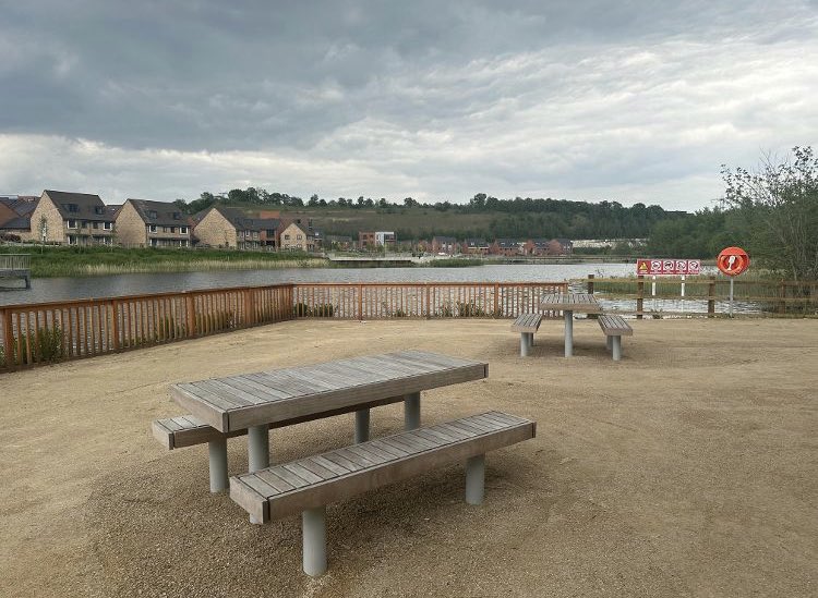 Delighted to share that the south side of #Castlehill lake and picnic areas are now open to the public.