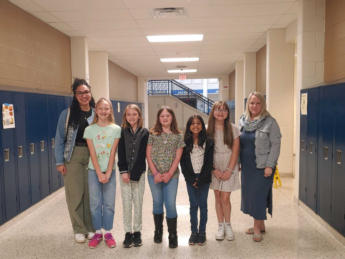 _sofiacerrato's tweet photo. So incredibly proud of all the hard work these girls have put in to creating the Bee Committee! They’ve done an amazing job working towards their goal of getting bees on our campus and now have the approval from the board to move forward with their bee house. So proud of them!!!! https://t.co/slEZcnxdh8