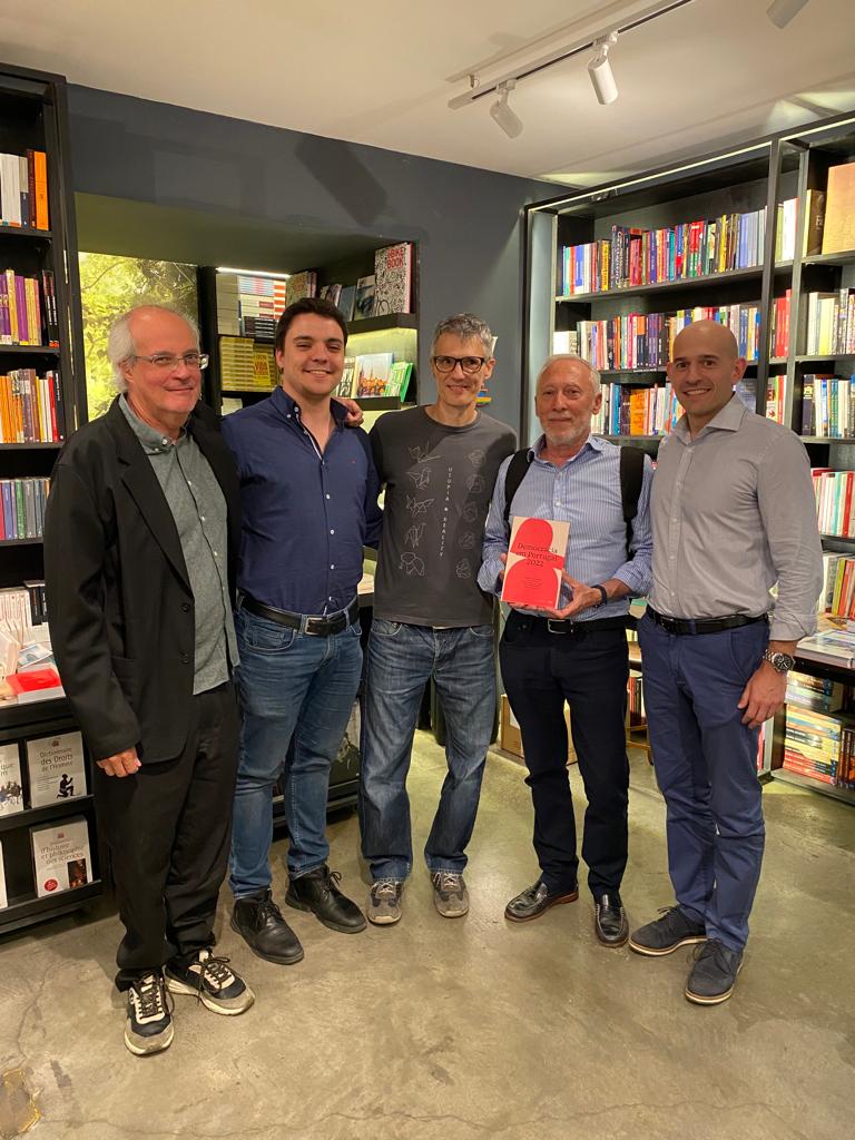 OQD_ICS's tweet photo. Apresentação da obra “Democracia em Portugal 2022”, na Livraria da Travessa, com apresentação de Marcelo Camerlo, António Costa Pinto e José Luís Garcia, investigadores do @icsunivlisboa.

Disponível para aquisição em: https://t.co/P2OczAiBoi 

#democracia #democracy https://t.co/Oe53Dk6D45