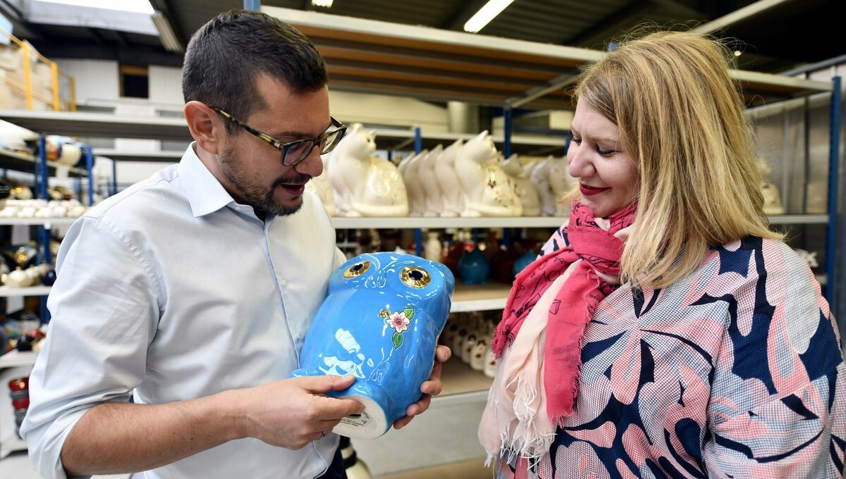 Manufacture des #Émaux de #Longwy : "On se bat pour continuer à séduire nos clients" <a href="/MartinPietri/">Martin Pietri (je recrute)</a> <a href="/EmauxdeLongwy/">Emaux de Longwy</a> 
➡️ l.francebleu.fr/85qt