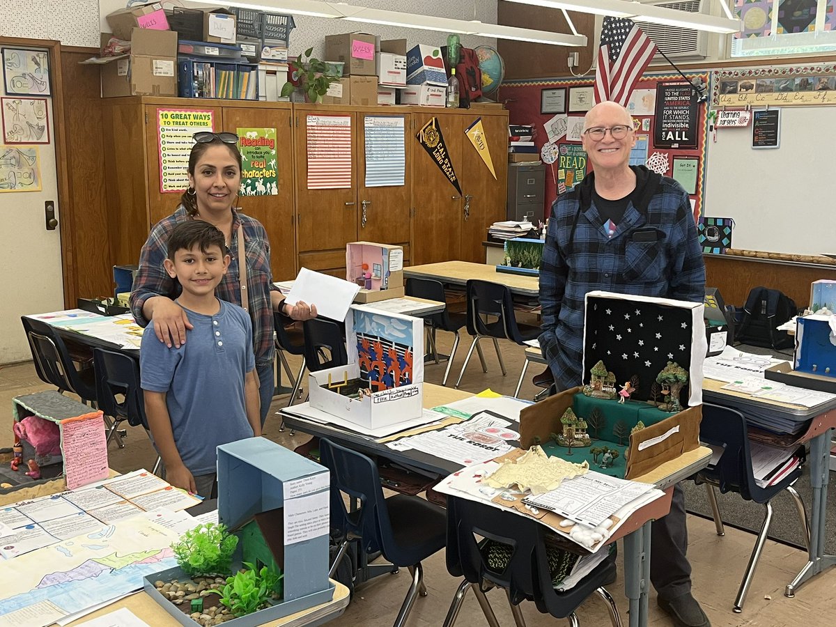 principaldulles's tweet photo. Dulles Open House: parents engage with teachers & their child to reinforce learning! 🐬#nlmusd #dulleselementary #openhouse https://t.co/DgBsF1GuUH