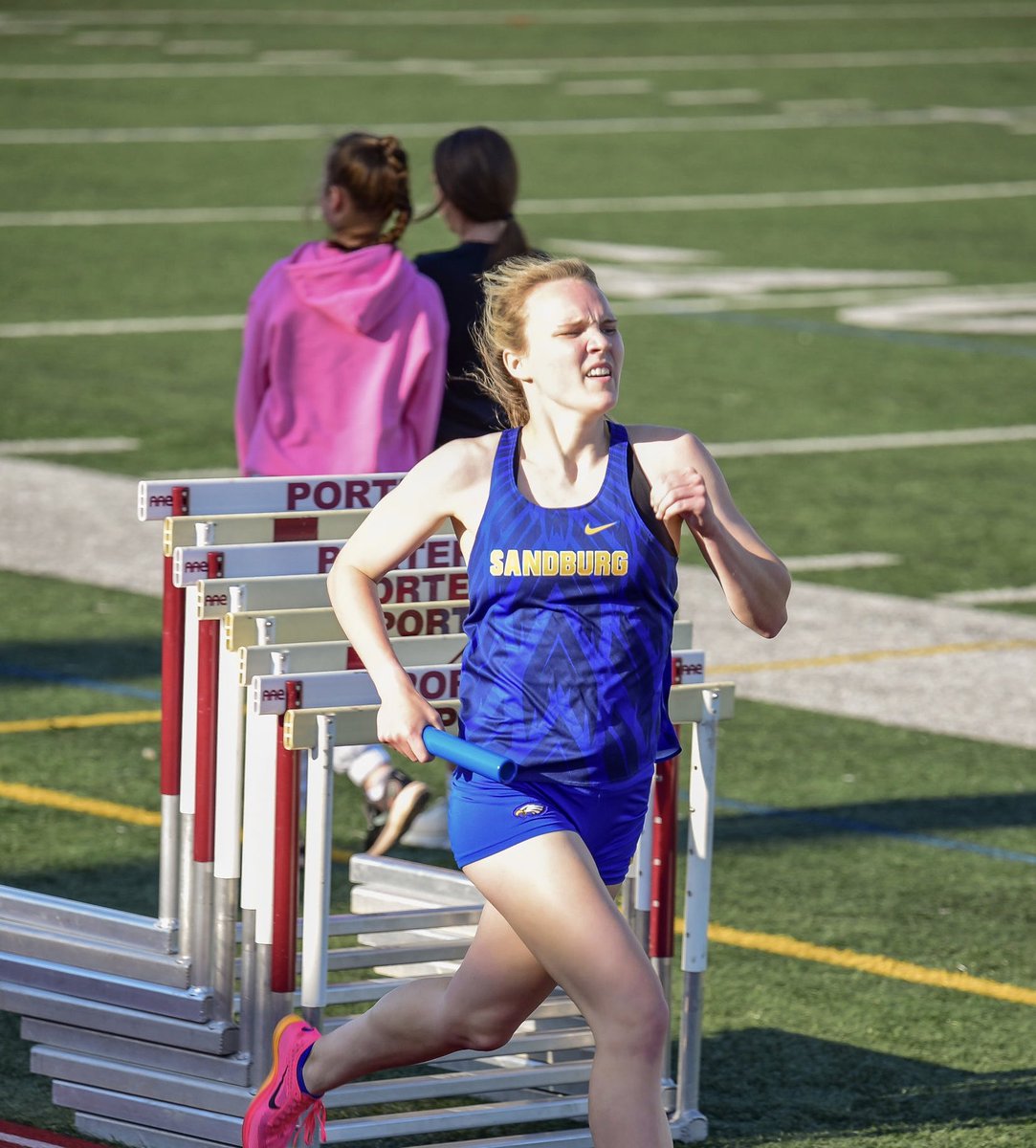 SandburgGirlsTF's tweet photo. STATE TRACK &amp; FIELD PROFILE

4x800m Relay
💨Katie Roche, Lily Molloy, Ava Giblin, Klaudia Sieczka
💨4th fastest 4x800m group in Sandburg history @ 9:33
💨Current Illinois Ranking: #17

Race Time: Friday, 5/18 @ 1:15pm https://t.co/3t2AdI5wi5
