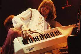 Happy Birthday 🎩🪄 Rick Wakeman 🎹🎹

May 18th 1949 🎂🎂🎂

#RickWakeman