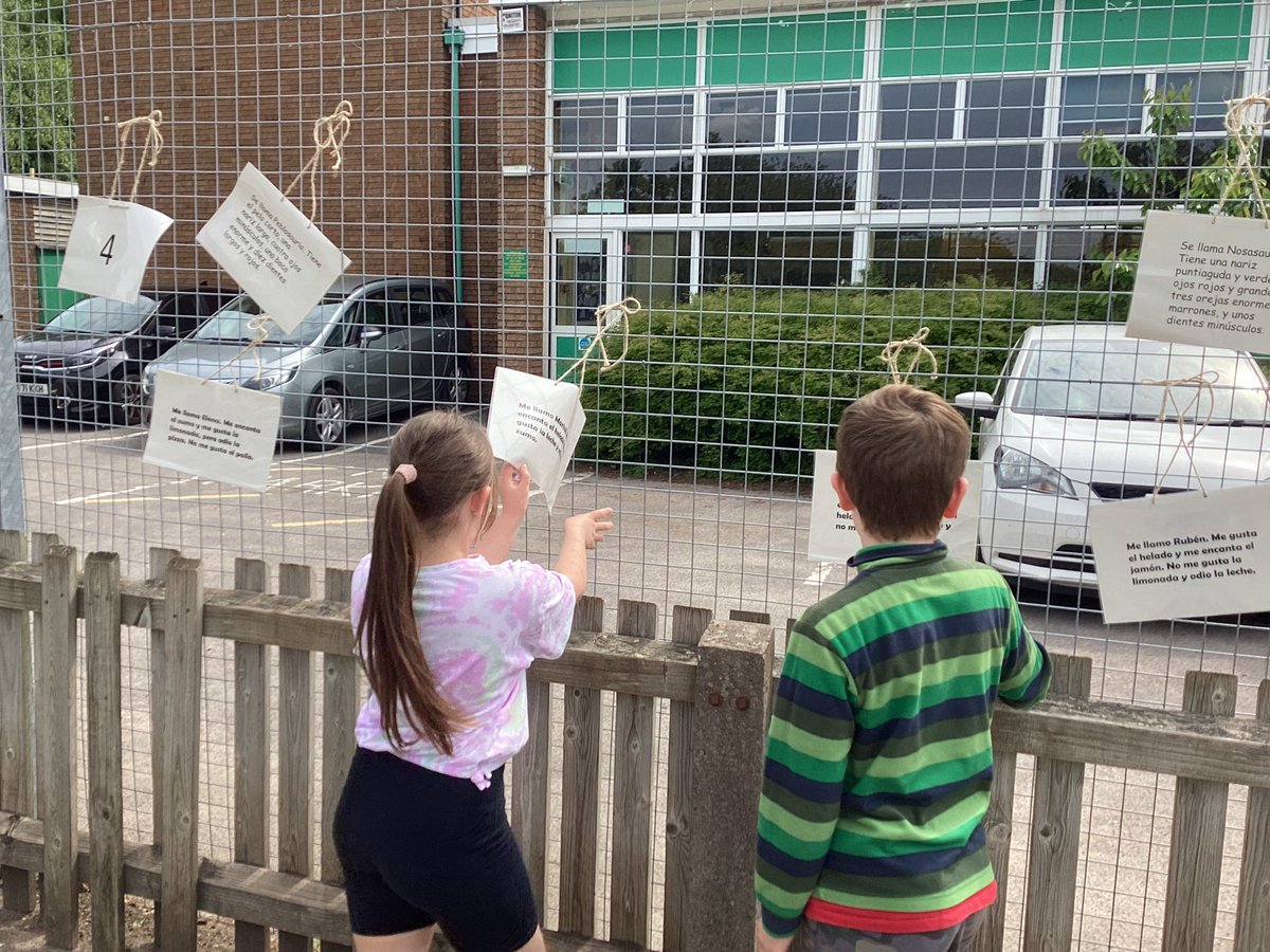whcps's tweet photo. 4LC had a go at the communication challenge in Spanish. Could they remember the question, find the information AND take it back to their partner? #whcspanish #whcoutdoorlearning #whcyear4 #OutdoorClassroomDay https://t.co/XwJRF1Jx8s