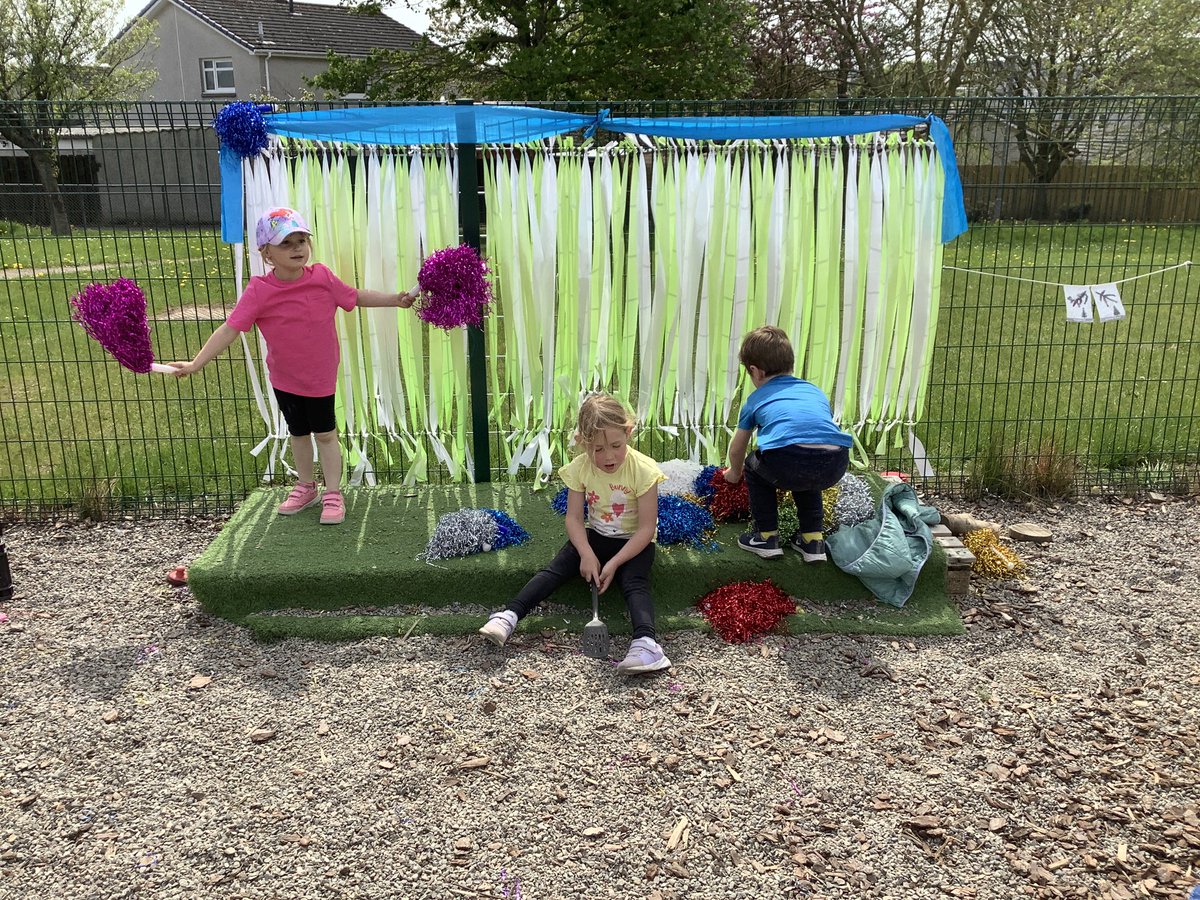 DanestoneN20's tweet photo. The children wanted a stage in the nursery garden , so with some great teamwork a stage is what we created. We have had some great singing and dancing so far. https://t.co/N4Okittoe7