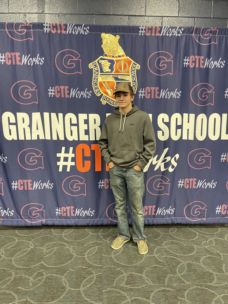 GlimpseofGHS's tweet photo. Mr. Baham took fifteen juniors and seniors to the recent 865 Ready! Hiring Event. https://t.co/CNhH2bCj5z