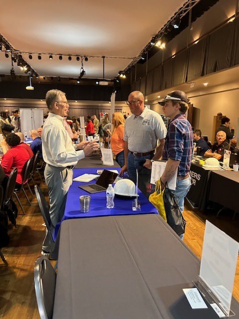 GlimpseofGHS's tweet photo. Mr. Baham took fifteen juniors and seniors to the recent 865 Ready! Hiring Event. https://t.co/CNhH2bCj5z