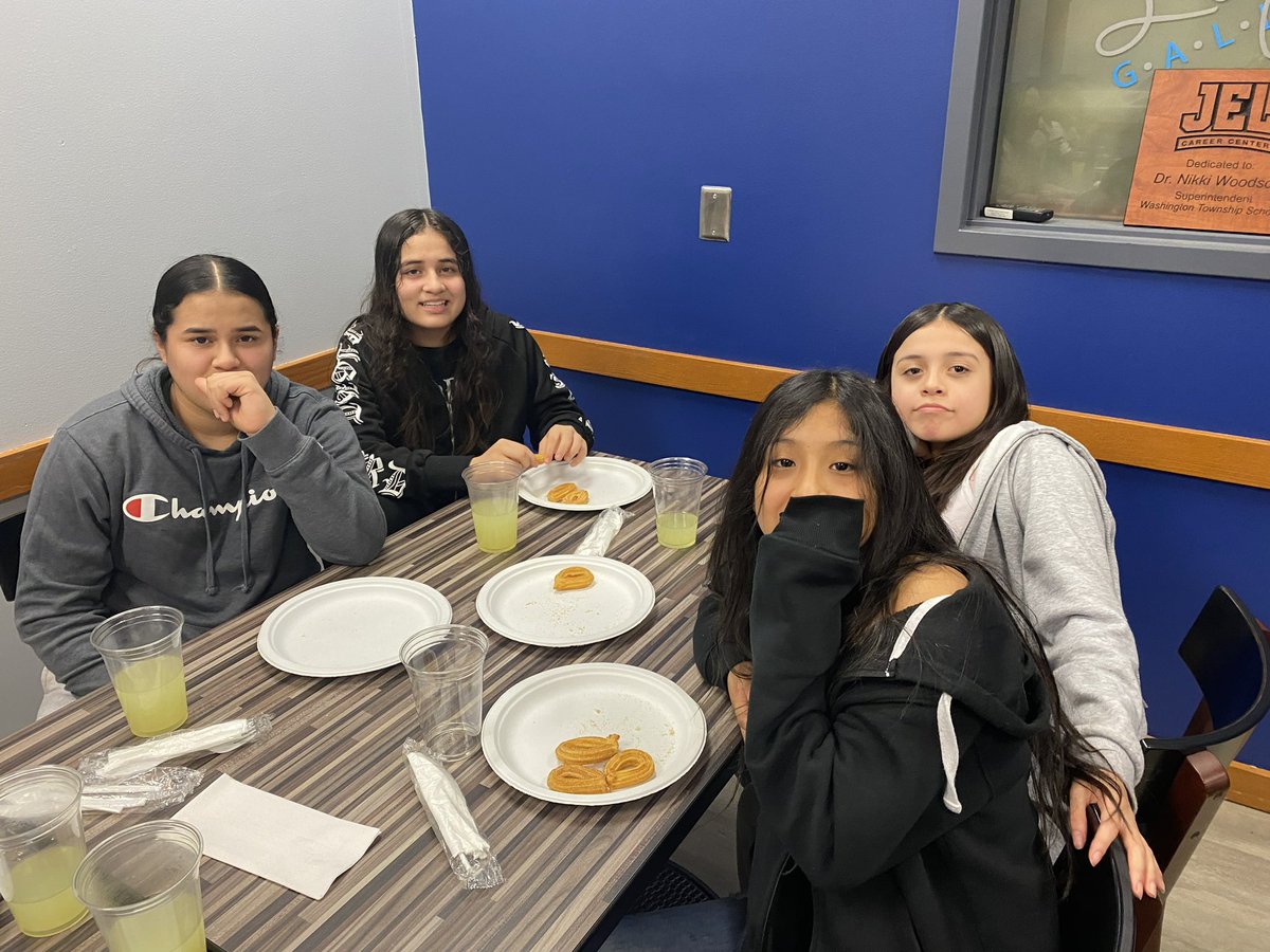 NorthviewMS (@northviewms) on Twitter photo Recently, 7th grade AVID Excel students learned an etiquette lesson on table manners and settings. Afterwards, they enjoyed a meal at the JEL Light Cafe. Recently, 7th grade AVID Excel students learned an etiquette lesson on table manners and settings. Afterwards, they enjoyed a meal at the JEL Light Cafe.