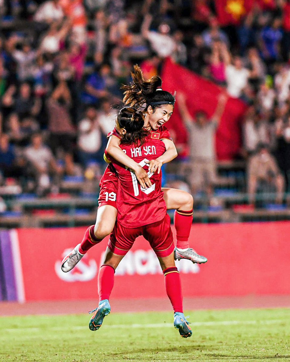 SIUUUUU🔥VIỆT NAM VÔ ĐỊCH 🇻🇳🇻🇳🇻🇳🇻🇳

Huy chương vàng SEA Games thứ 4 liên tiếp cho tuyển nữ Việt Nam. 🥇

Các cô gái của chúng ta quá tuyệt vời, trình World Cup nó vậy đấy. 😘

📸: Vân Gabi
 
#hot #goalvietnam #vietnam #myanmar #seagames32