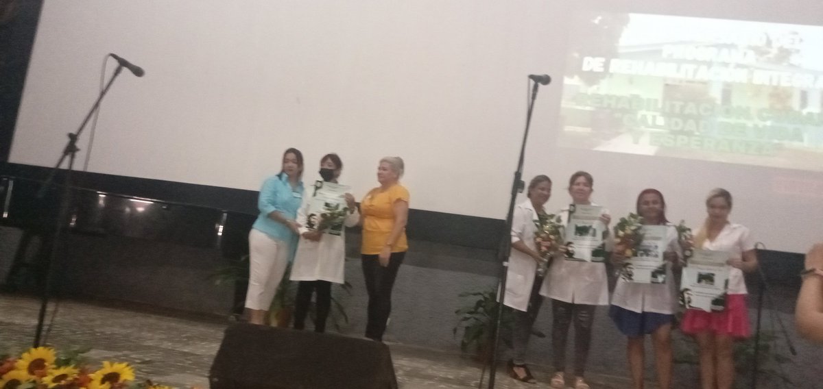 acebo_lester's tweet photo. Se reconocen trabajadores y municipios por los resultados obtenidos en el Acto Provincial por el día de la Rehabilitación Cubana desarrollado en #Yara #ProvinciaGranma https://t.co/SiEtaeJR9s