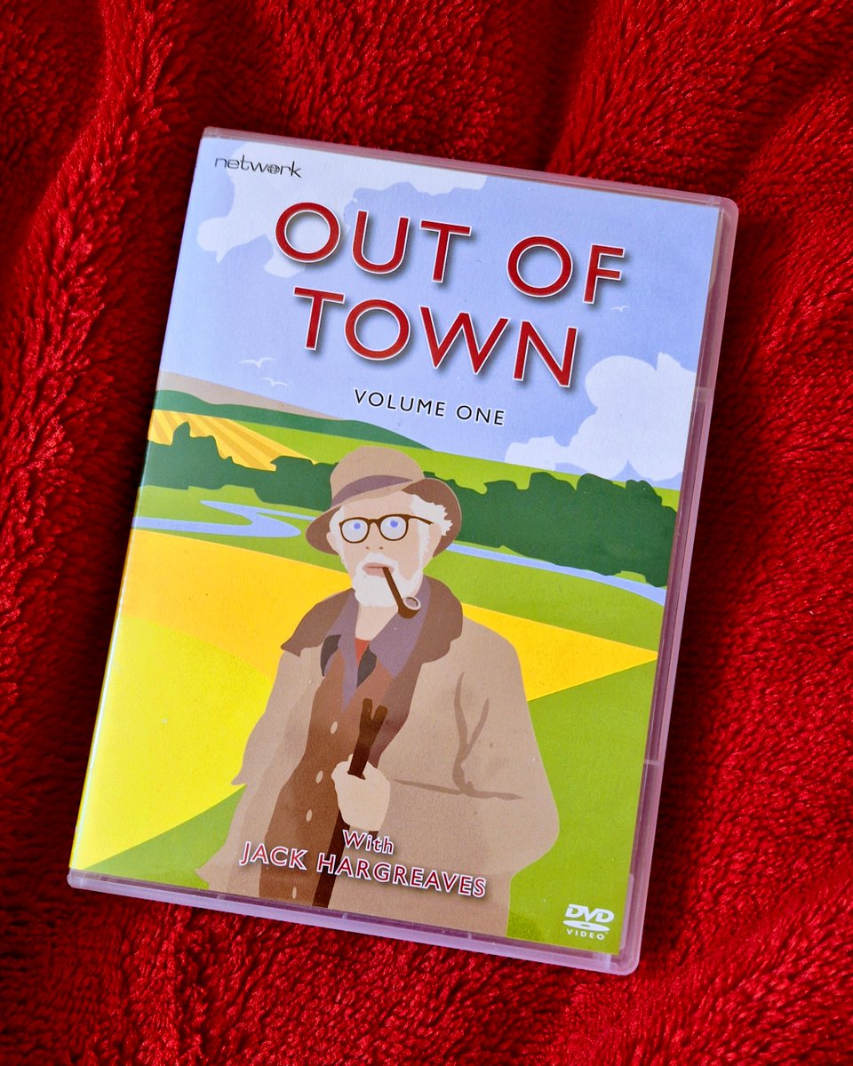 timharrishrvt's tweet image. Just watched a fascinating 1980 edition of Out Of Town with Jack Hargreaves, featuring the then recently re-opened Eling Tide Water Mill, Totton, Hampshire. One I'd like to visit, although the mill isn't fully functioning at present. #OutOfTown #JackHargreaves #ElingTideMill