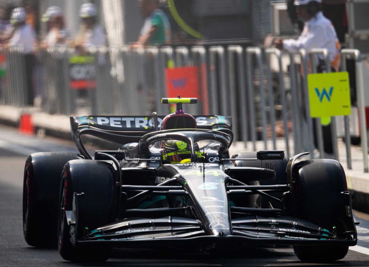 ⚙️ | Os W14s já foram modificados para acomodar o novo pacote de atualizações.

Um representante da Mercedes confirmou ao RaceFans que eles planejam executar seu pacote de atualização de Imola em Mônaco no próximo fim de semana.