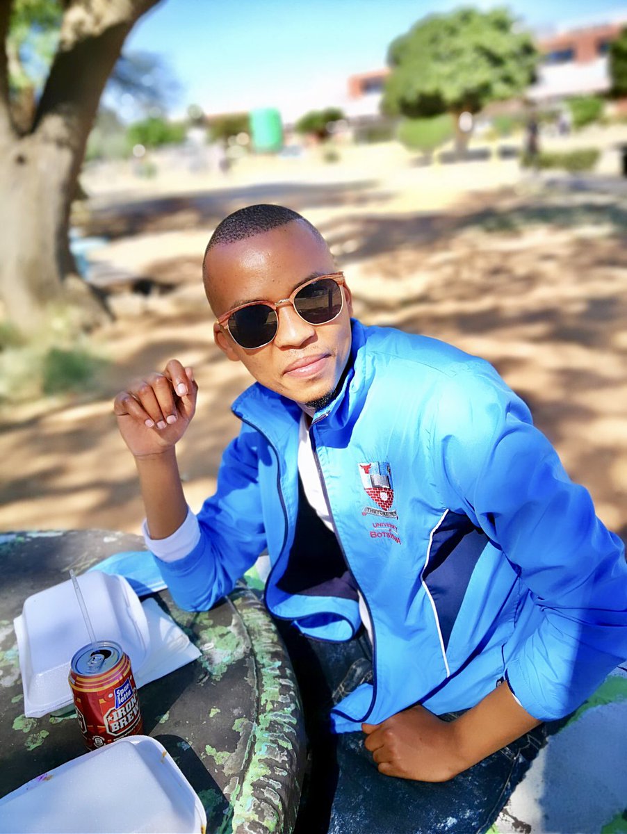 Anthony00870764's tweet photo. 💙💙💙🇧🇼fooding https://t.co/8XvzrB75Am