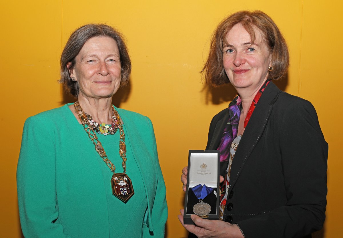RCoANews's tweet photo. Congratulations to Dr Kirstin May &amp; Pete Phillips who received awards from @RCoAPresident at #Anaesthesia2023. @maykirstin received the College Medal for her work to improve life for SAS doctors. Pete received the President’s Commendation for his patient safety work through SALG. https://t.co/hTd91OiDsi