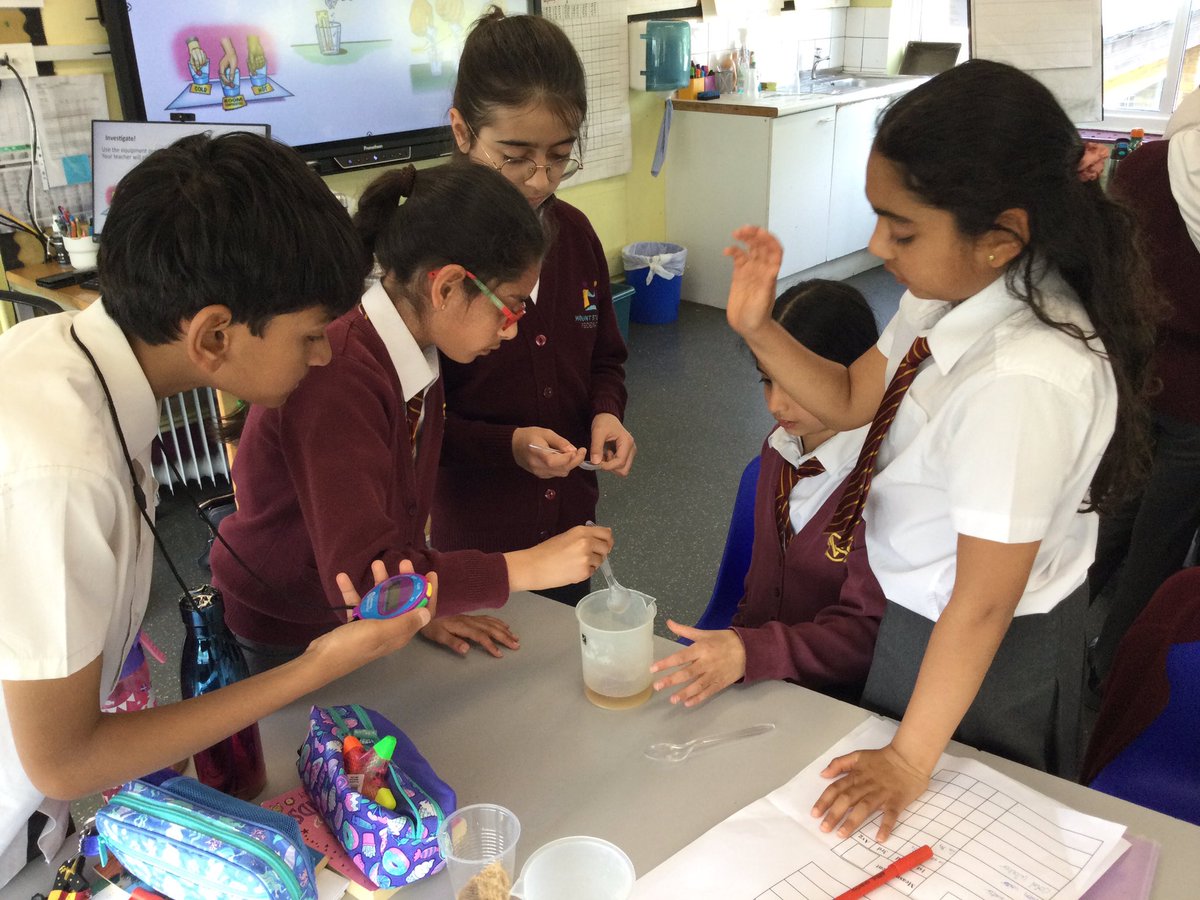 MountStewartSch's tweet photo. 5J have designed and conducted an experiment to investigate the effect of temperature on the rate of dissolving sugar. One group had anomalous data so had to repeat their test. #tmssyear5 #tmsscience https://t.co/MrluOevnP6