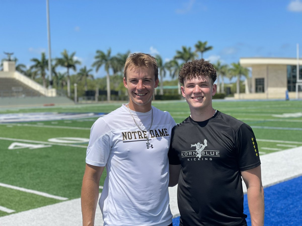 Midweek Private Training —> A pair of #𝐅𝐀𝐁𝟓𝟎 5⭐️ kickers got some great work in together in Naples. 𝗦𝗽𝗲𝗻𝗰𝗲𝗿 𝗦𝗵𝗿𝗮𝗱𝗲𝗿 | @NDFootball ☘️ 𝗥𝗲𝗰𝗲 𝗩𝗲𝗿𝗵𝗼𝗳𝗳 | @HerdFB 🦬 @KornblueKicking