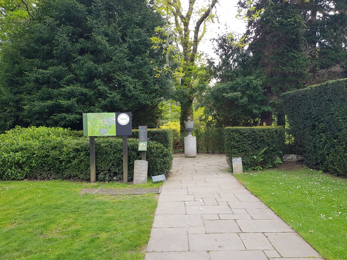 uche4purpose's tweet photo. Writing retreat at #Dartingtonestate @DartingtonTrust @visittotnes in #Devon. Huge opportunity to #escapethenoise of #everydaylife
#traquility #greenery #calmness #tippingpoint https://t.co/D23Yd7RYXN