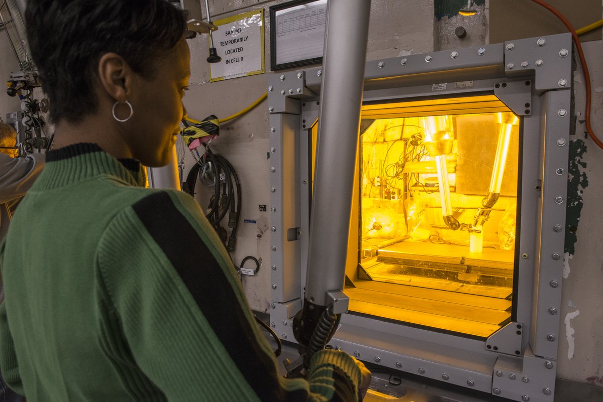 SRNLab's tweet image. Replacement of the last 3 cell windows in the Shielded Cells Facility is complete. Additional steps will be taken to ready the facility for the Mk-18A Target Recovery Program, ASET &amp;amp; other long-term nuclear energy,  nonproliferation &amp;amp; safeguards science and technologies.