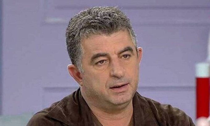 RSF appelle les autorités de #Grèce à poursuivre leurs efforts pour identifier les commanditaires du meurtre du journaliste #GiorgosKaraivaz. L’arrestation de 2 suspects avant les législatives du 21/05 ne saurait dissimuler les lenteurs de la procédure. 👇bit.ly/3BzHIxL