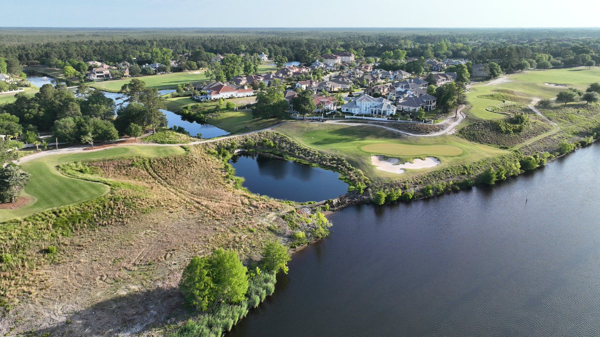 PlayGolfMB's tweet photo. The Intracoastal Waterway is a 3,000-mile inland waterway that runs against many Grand Strand golf courses! Enjoy the view while you are out there and make sure you wave to all the passing boats! ⛳️

#MyrtleBeachGolf https://t.co/sreo6WB5xu