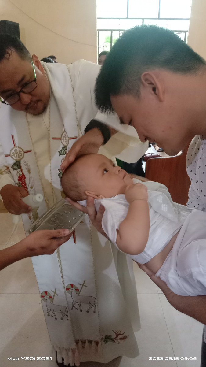 AmistadDarrel's tweet image. late #binyag 
best moment father and son🥰