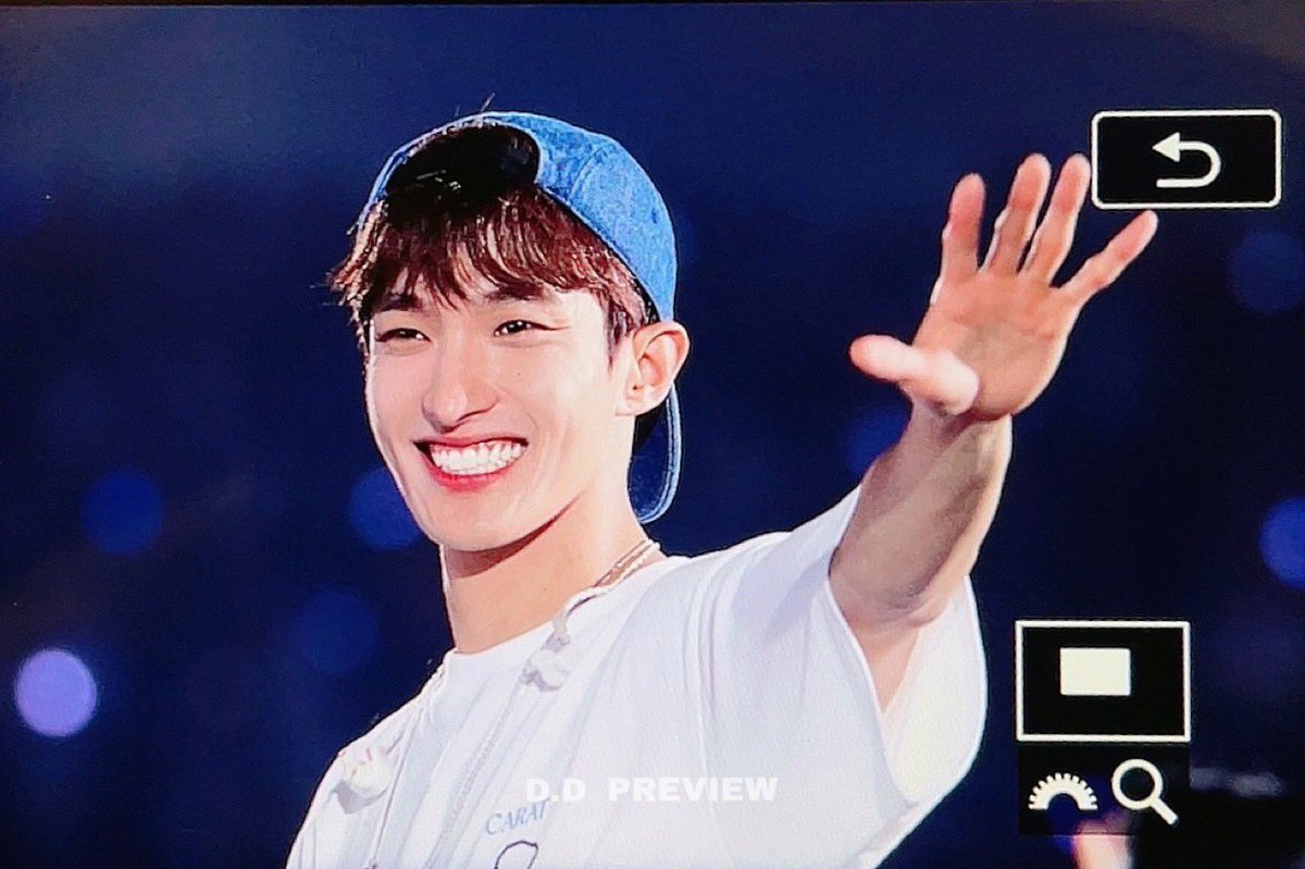 230518

#세븐틴 #SEVENTEEN #도겸 #DOKYEOM