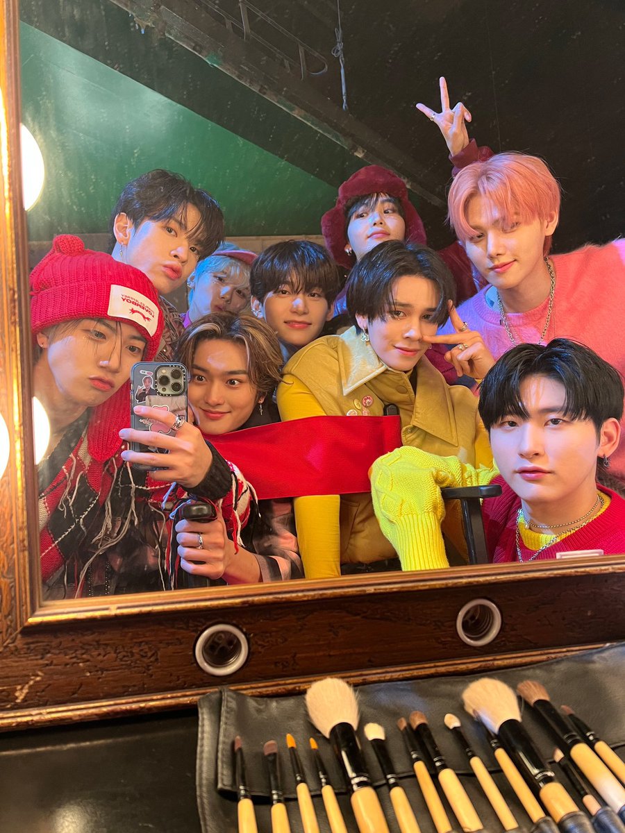 moguunyang's tweet photo. Please consider to add Kuala Lumpur, Malaysia as one of Asia stop for 2023 CRAVITY The 1st World Tour 'MASTERPIECE'.

2023년 CRAVITY The 1st World Tour 'MASTERPIECE' 아시아 지역으로 말레이시아, 쿠알라룸푸르 추가를 고려해주세요.

@STARSHIPEnt @CRAVITYstarship 

#MASTERPIECEinKL https://t.co/lm1I59VVuS